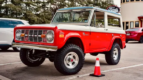 First-gen Bronco, lifted
