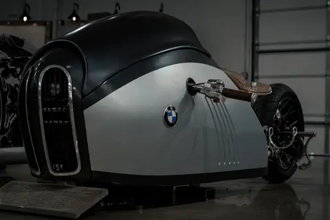 BMW Art-Deco streamliner concept, single key in the dark hall